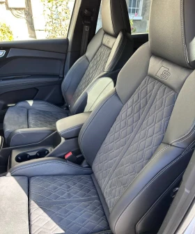 Audi Q4 e-tron 50 Quattro S-LINE BLACK EDITION, снимка 6