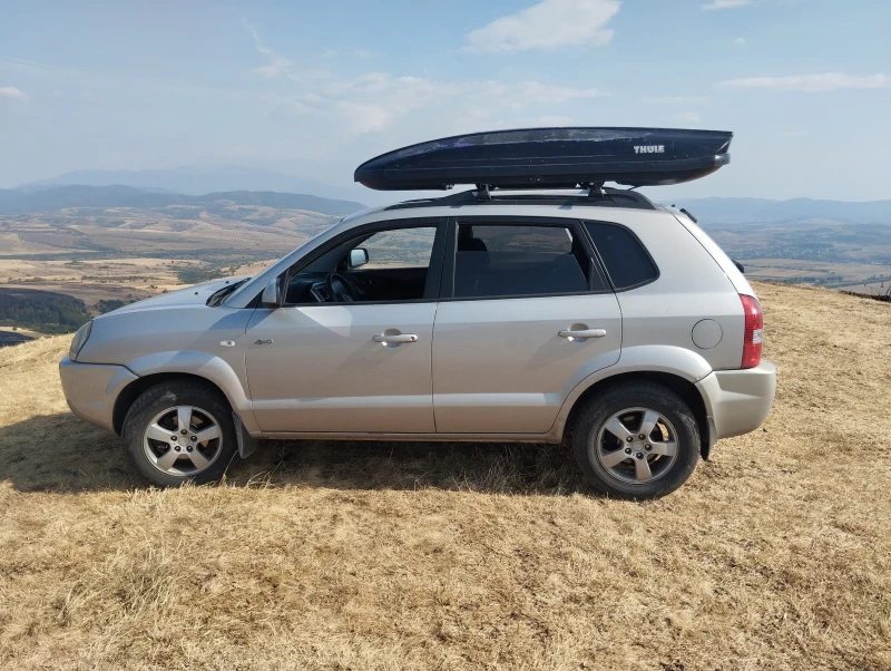 Hyundai Tucson 2.0CRDI, снимка 5 - Автомобили и джипове - 47225349