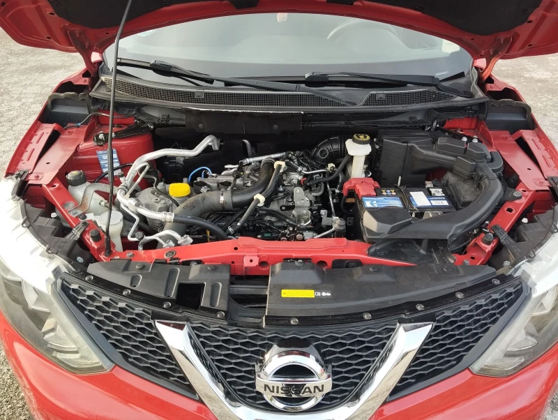 Nissan Qashqai 1.2DIG-T TUV 06.2026, снимка 16 - Автомобили и джипове - 52631448