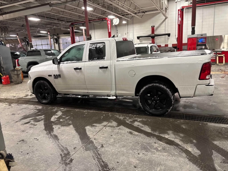 Dodge RAM 1500 * Express * CARFAX * БЕЗ ПЪРВОНАЧАЛНА ВНОСКА, снимка 2 - Автомобили и джипове - 52836594