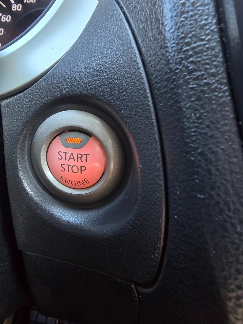 Nissan Juke 1.6 DIG-T 190 к.с./4х4/АВТОМАТИК/КОЖА/КАМЕРА, снимка 9 - Автомобили и джипове - 53300439