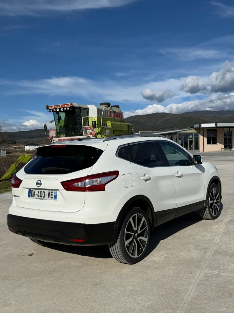 Nissan Qashqai, снимка 6 - Автомобили и джипове - 53402680