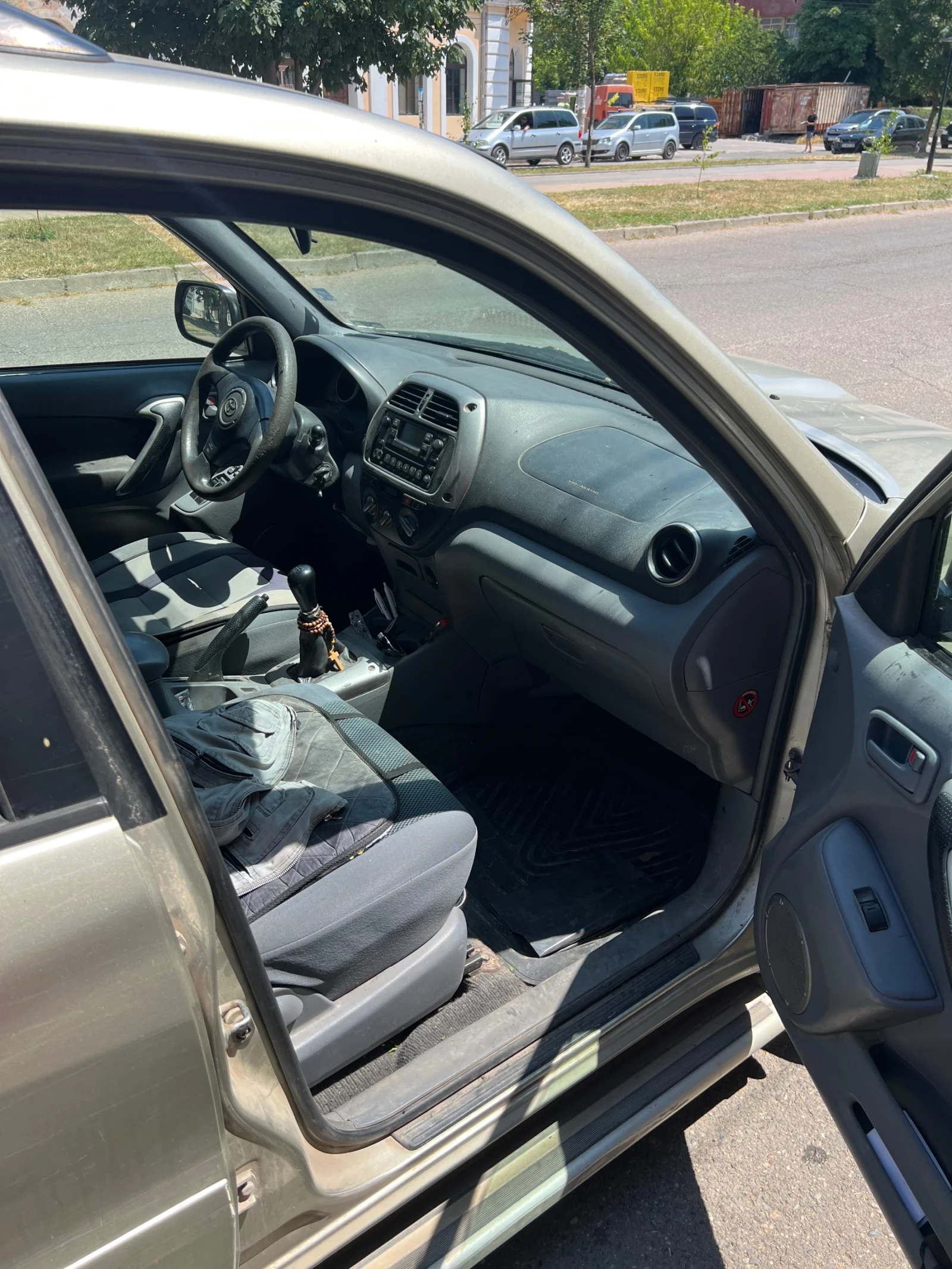 Toyota Rav4  - изображение 8