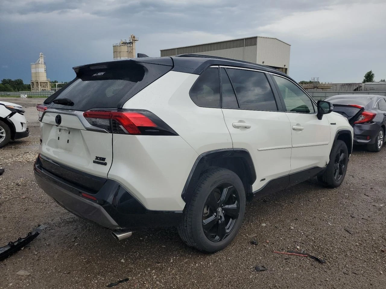 Toyota Rav4 XSE 4x4 Наличен клип на мотора!Реални километри! - изображение 3
