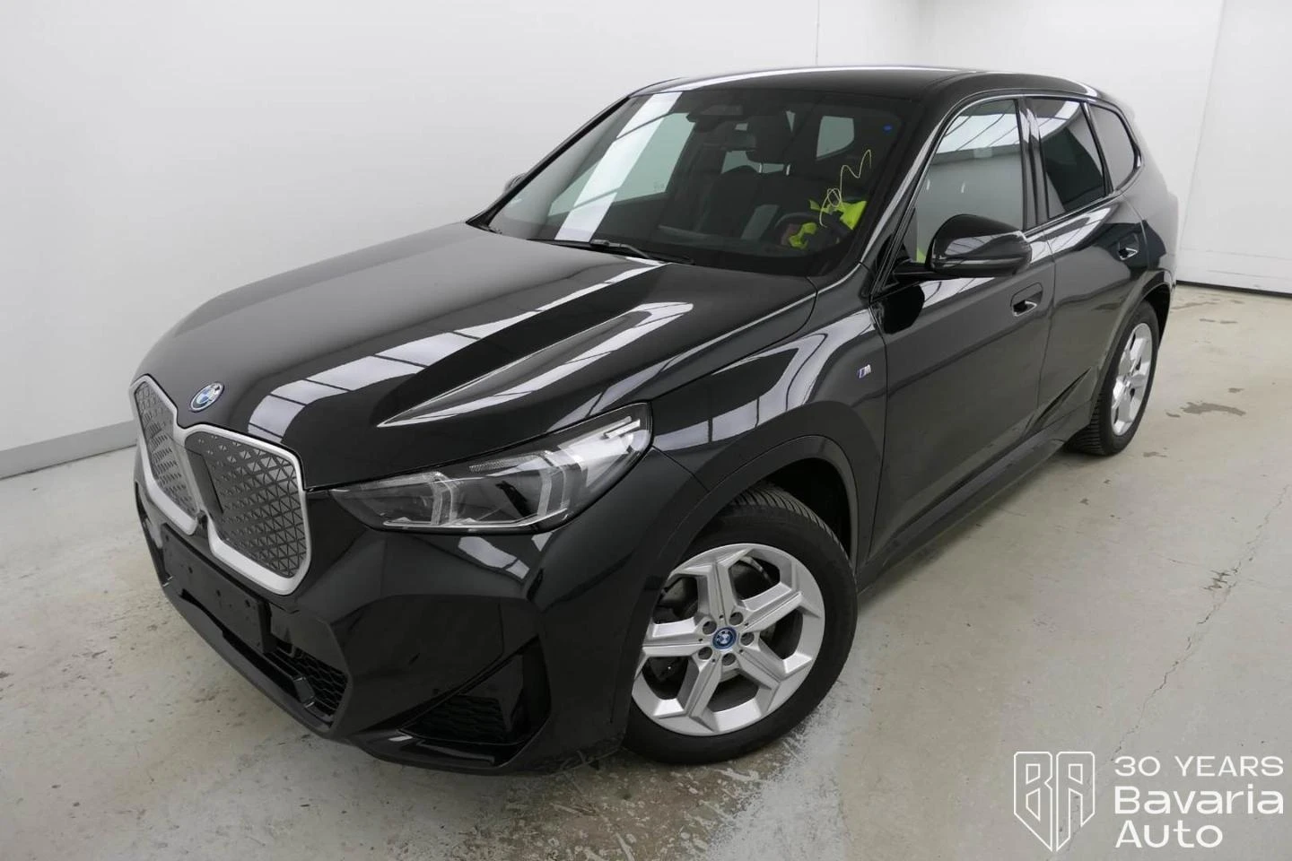 BMW iX1 30 xDrive M Sport Paket | Mobile.bg   1