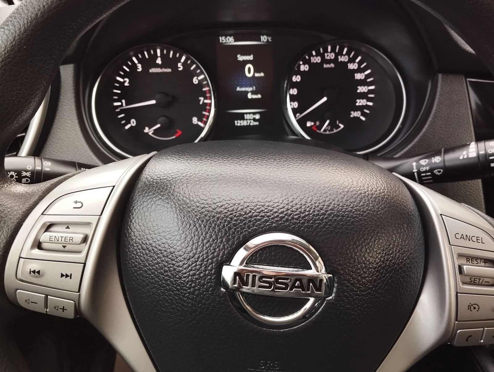 Nissan Qashqai 1.2DIG-T TUV 06.2026 - изображение 10