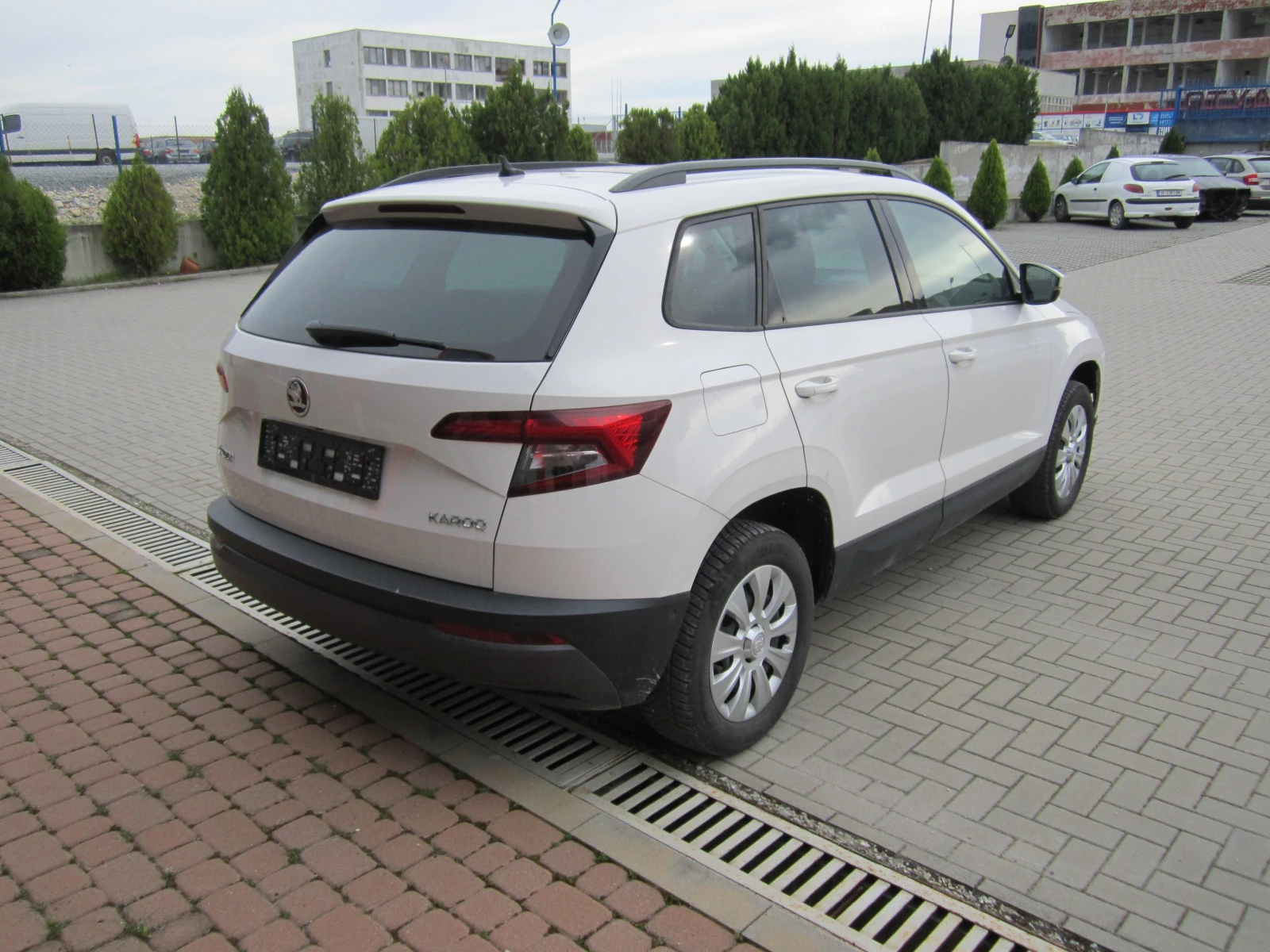 Skoda Karoq 1.5 TSI DSG, снимка 3 - Автомобили и джипове - 54126566