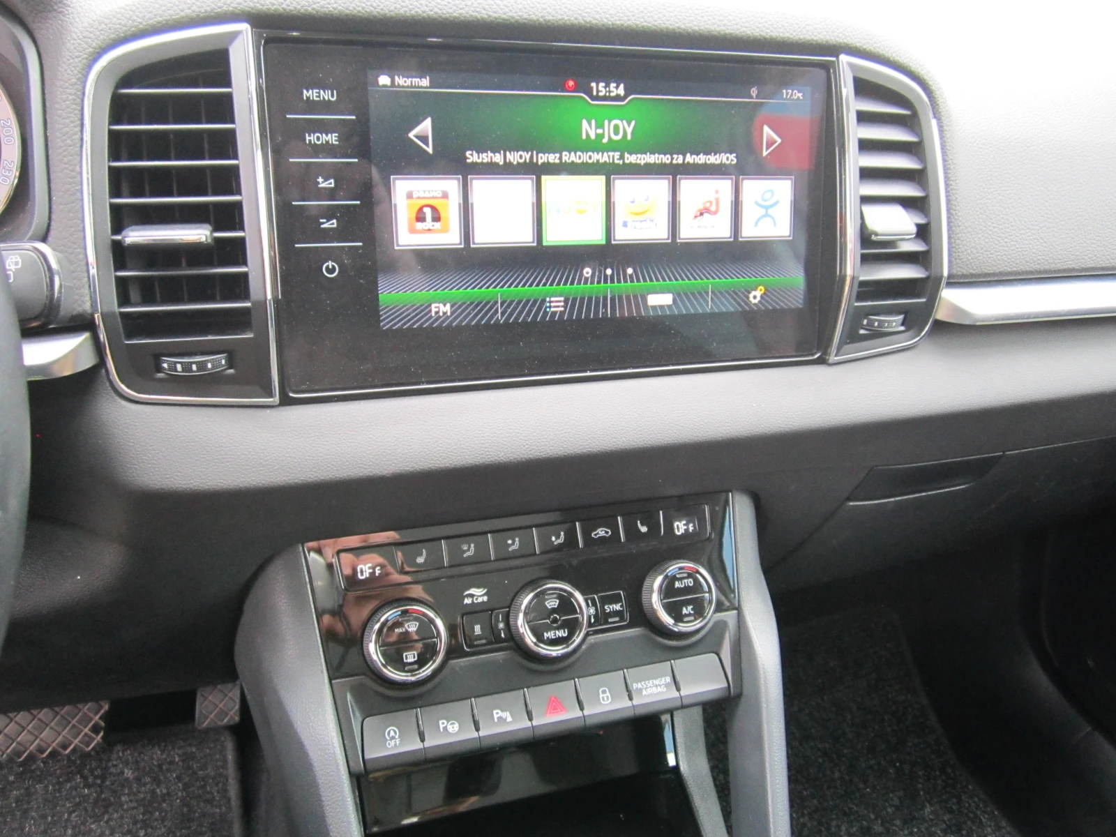 Skoda Karoq 1.5 TSI DSG, снимка 8 - Автомобили и джипове - 54126566