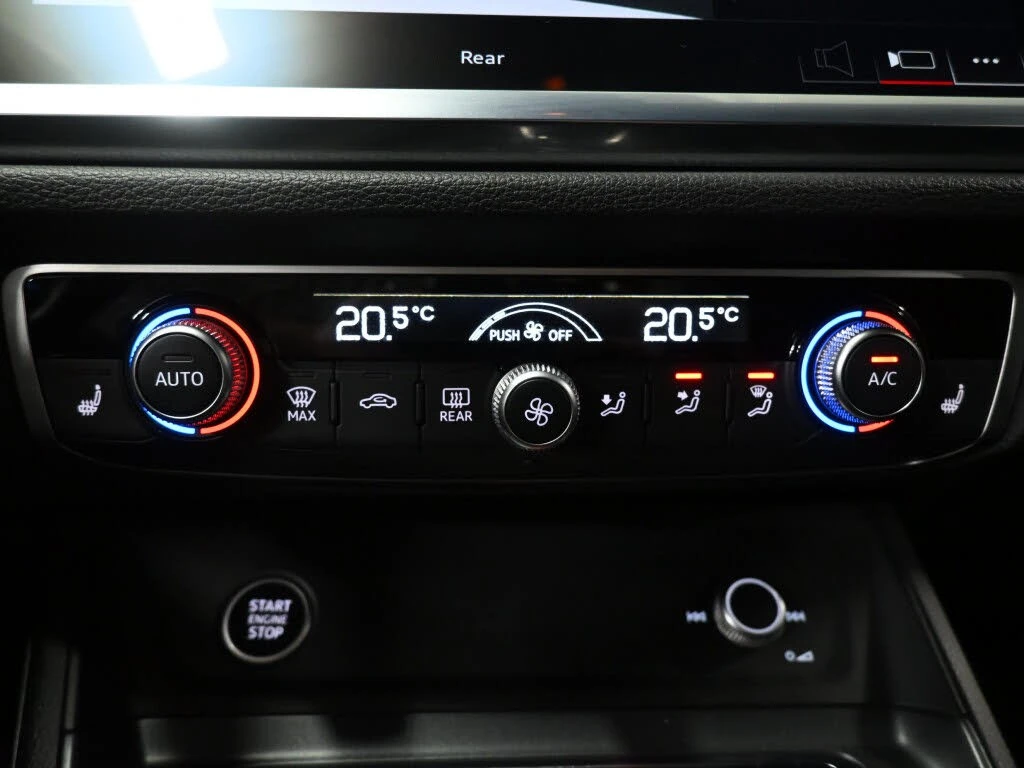 Audi Q3 Premium Plus S Line* АвтоКредит* (Цена до БГ) , снимка 15 - Автомобили и джипове - 54371222