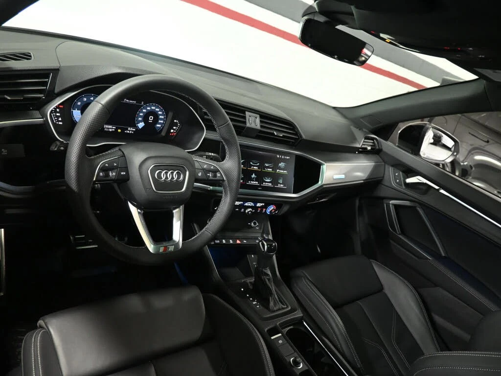 Audi Q3 Premium Plus S Line* АвтоКредит* (Цена до БГ) , снимка 10 - Автомобили и джипове - 54371222