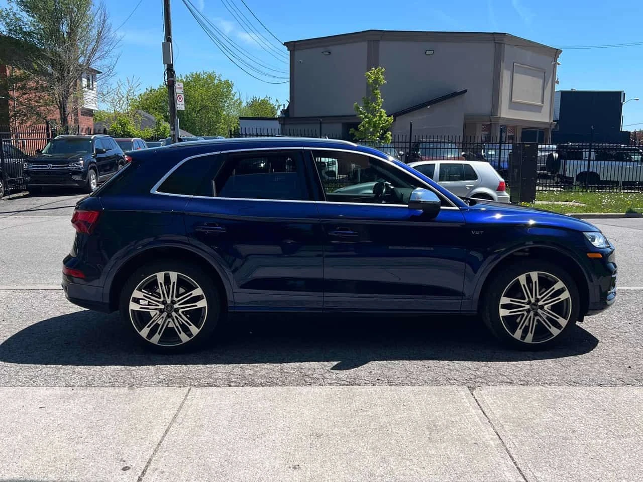 Audi SQ5 Technik/ПАНОРАМА/ДИСТРОНИК/360/HUD, снимка 4 - Автомобили и джипове - 54682502