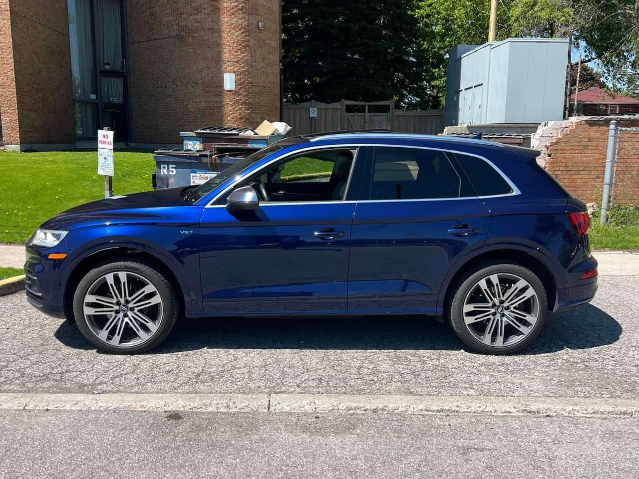 Audi SQ5 Technik/ПАНОРАМА/ДИСТРОНИК/360/HUD, снимка 3 - Автомобили и джипове - 54682502