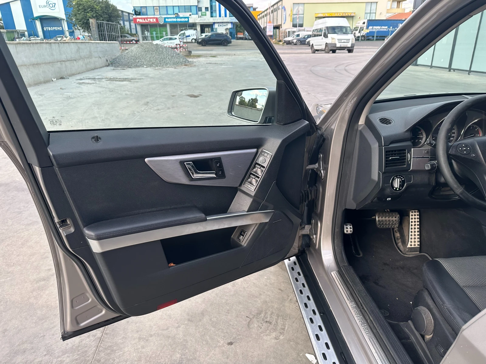Mercedes-Benz GLK 320CDI, снимка 14 - Автомобили и джипове - 54721411