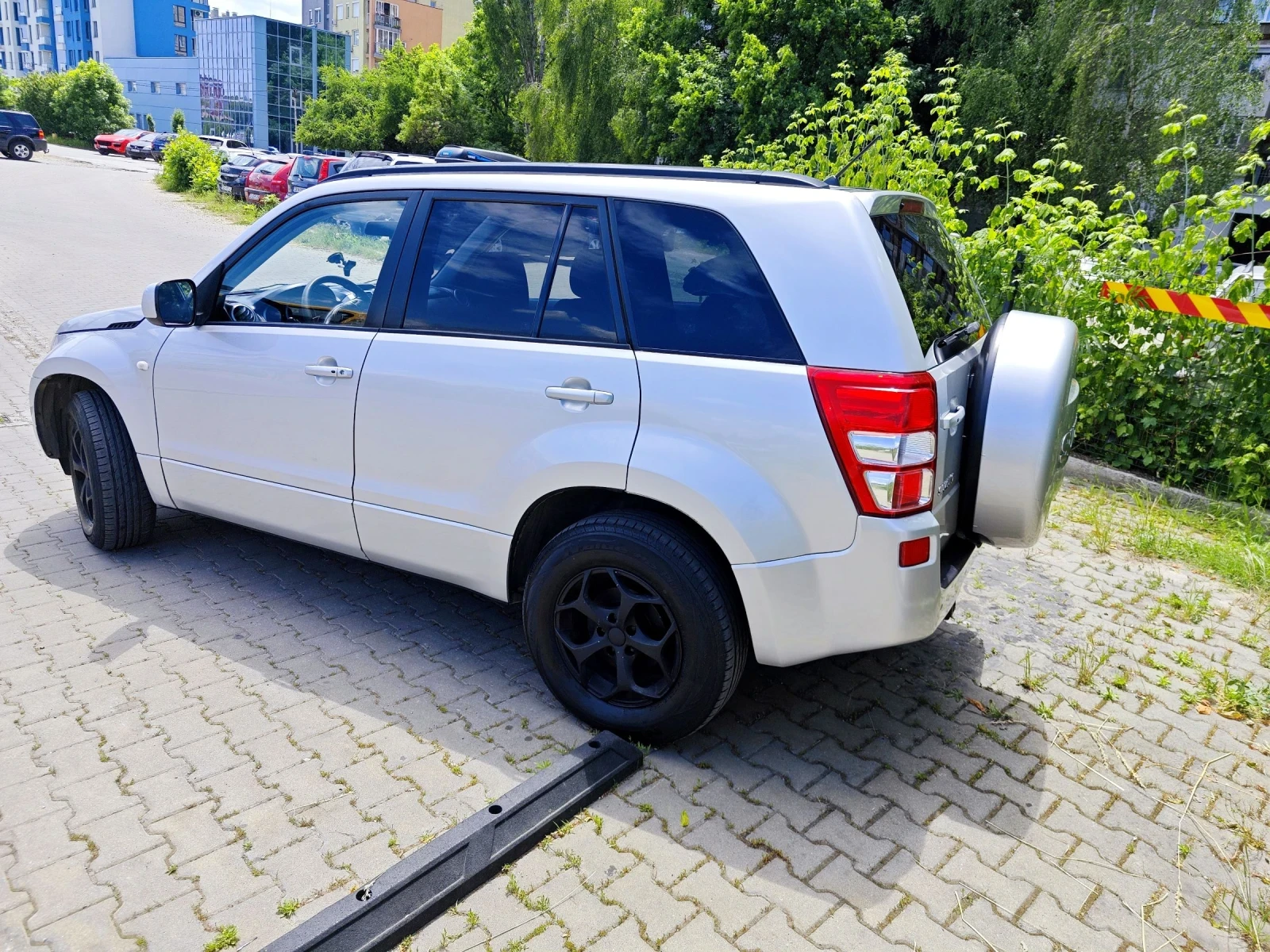 Suzuki Grand vitara 2.0 Бензин Газ, снимка 3 - Автомобили и джипове - 55261706