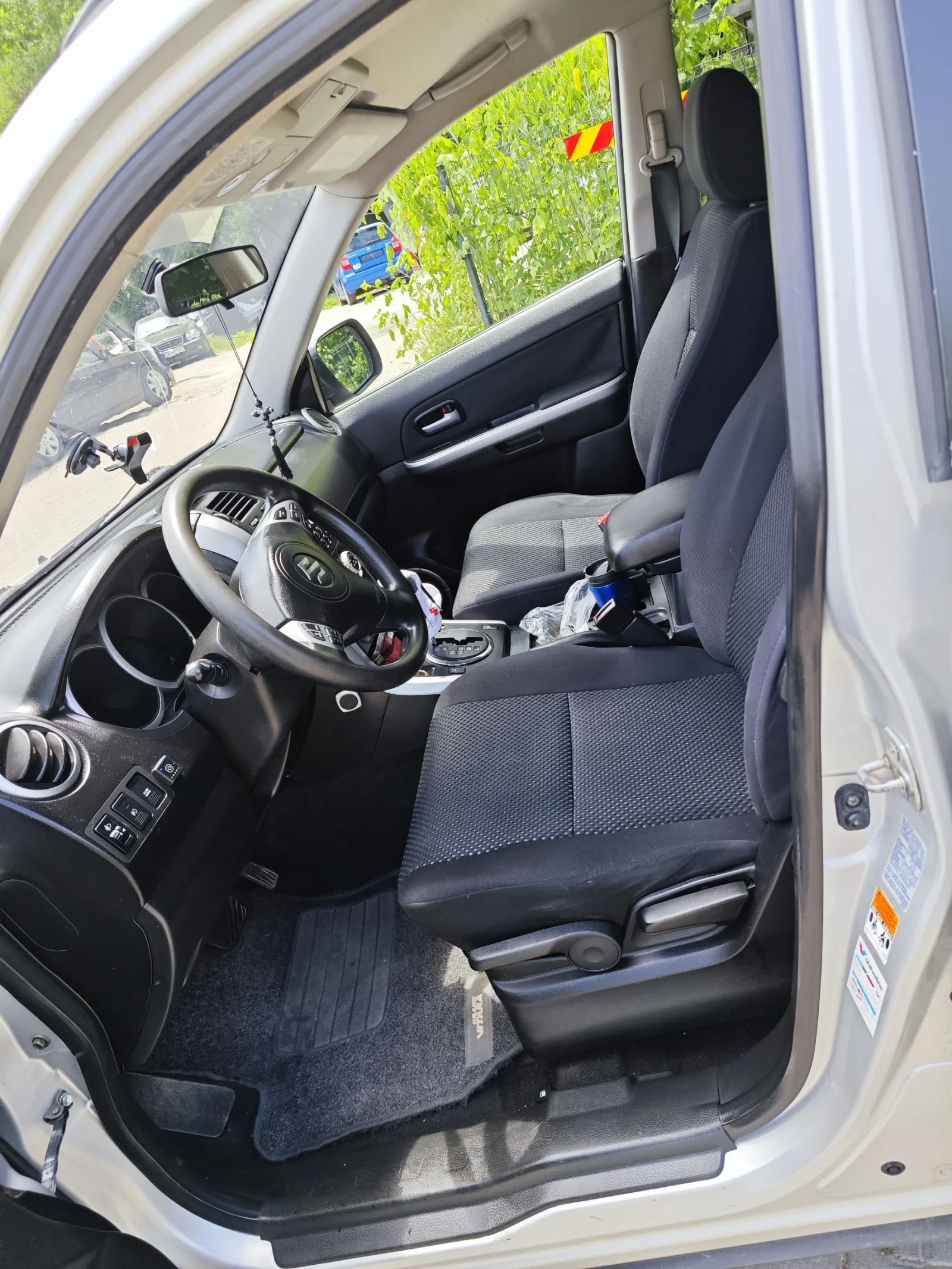 Suzuki Grand vitara 2.0 Бензин Газ, снимка 8 - Автомобили и джипове - 55261706