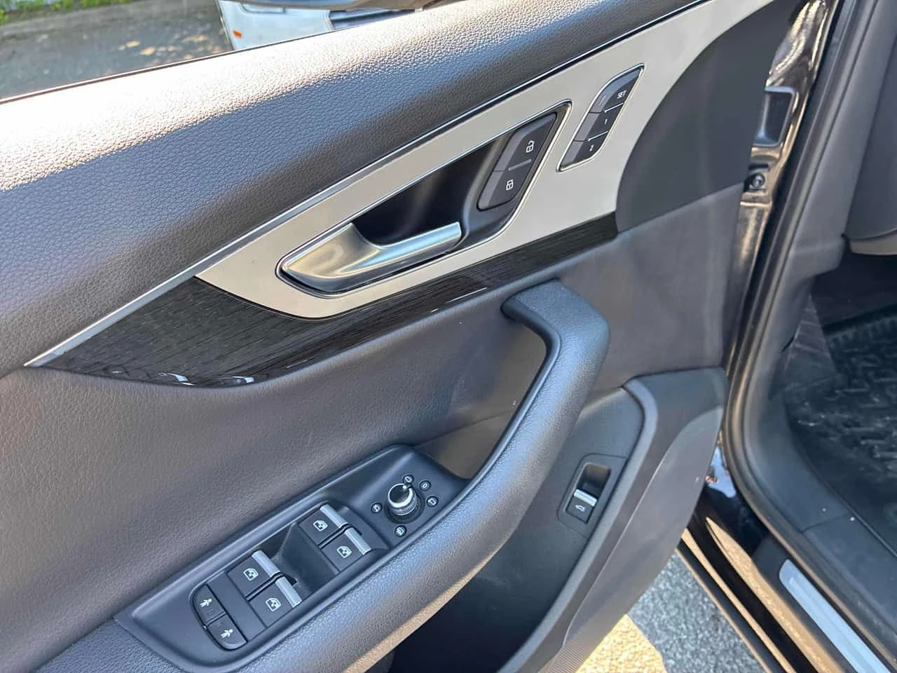 Audi Q7 * Progressiv * CARFAX * БЕЗ ПЪРВОНАЧАЛНА ВНОСКА, снимка 12 - Автомобили и джипове - 55054288