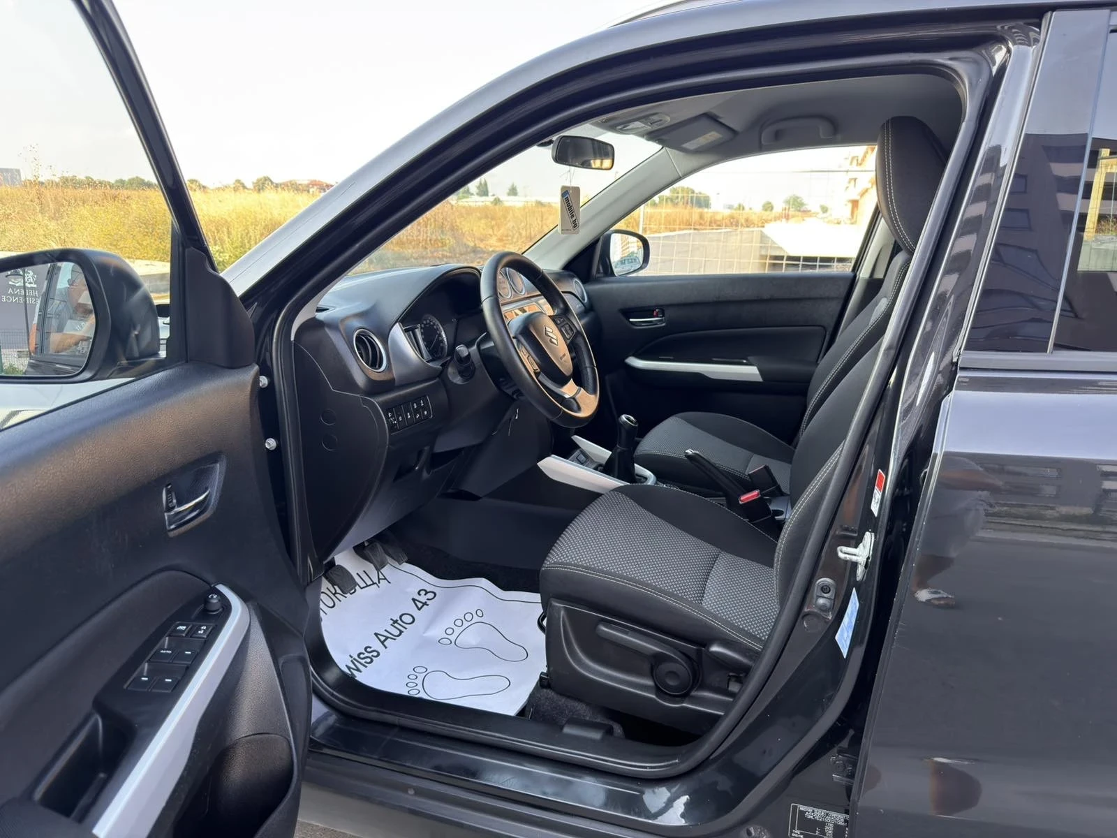 Suzuki Vitara 1.6i FACE, снимка 9 - Автомобили и джипове - 55365684