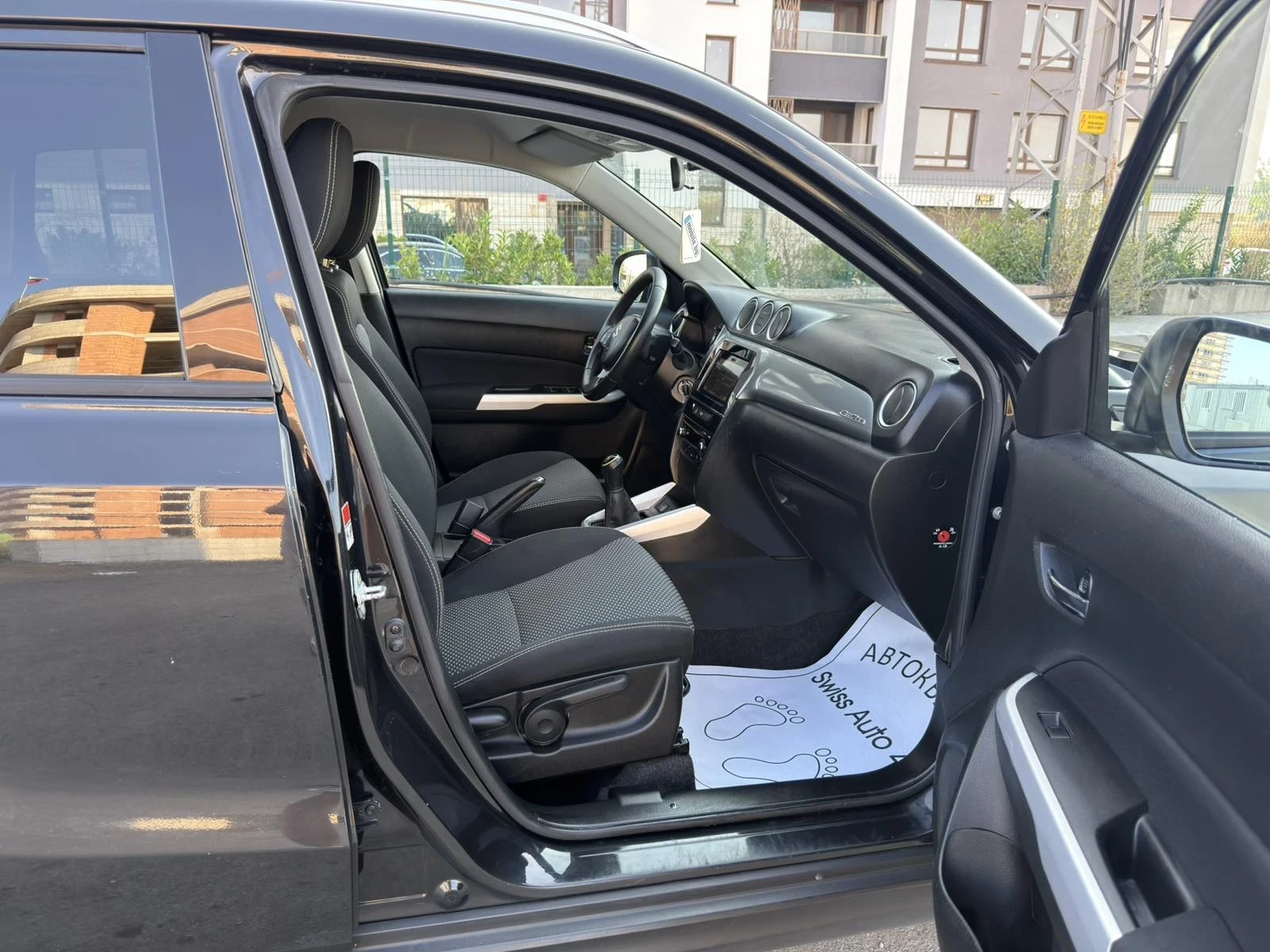 Suzuki Vitara 1.6i FACE, снимка 13 - Автомобили и джипове - 55365684