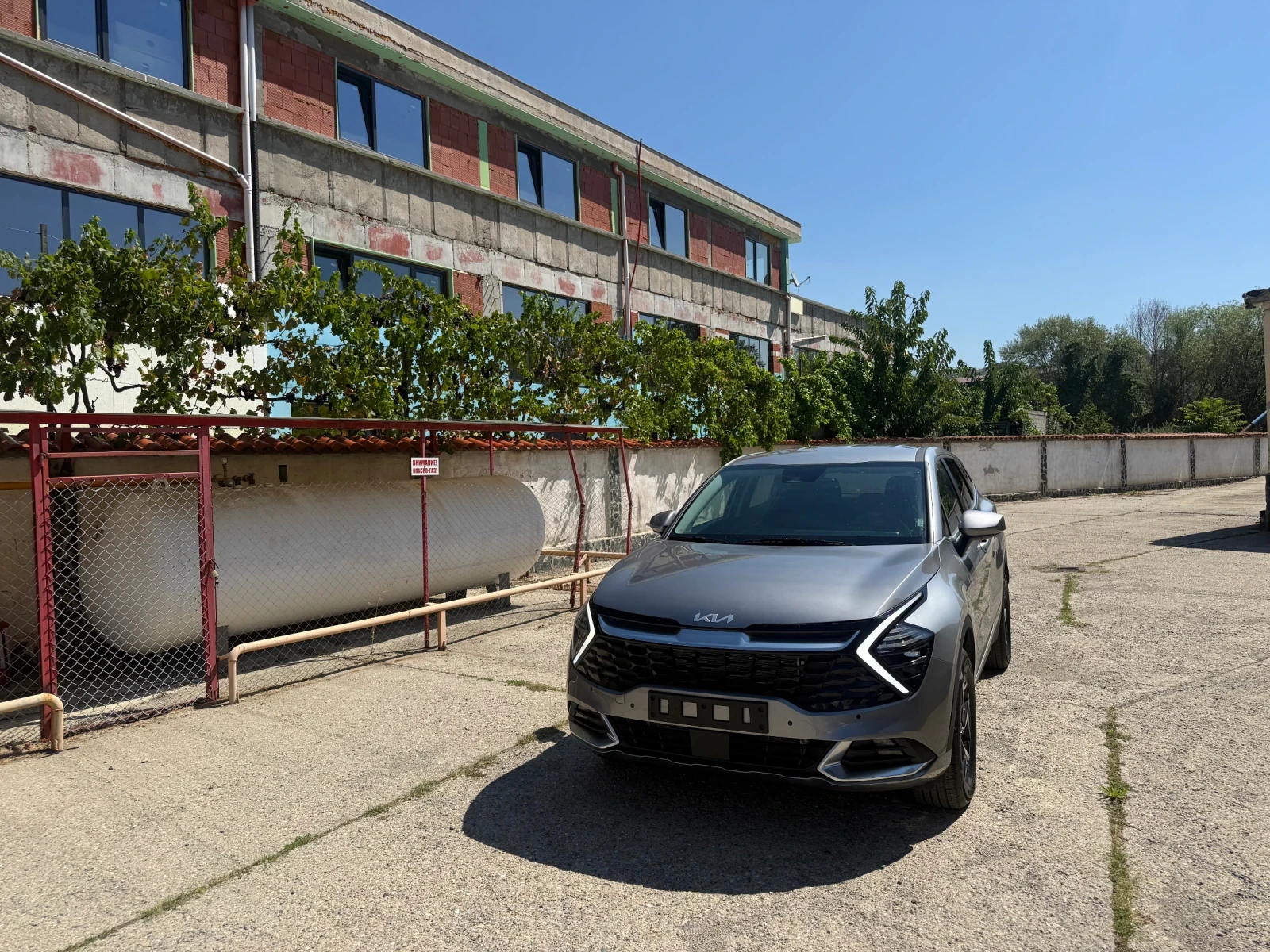 Kia Sportage 2.5 Чисто Нова Кола, снимка 2 - Автомобили и джипове - 55831297