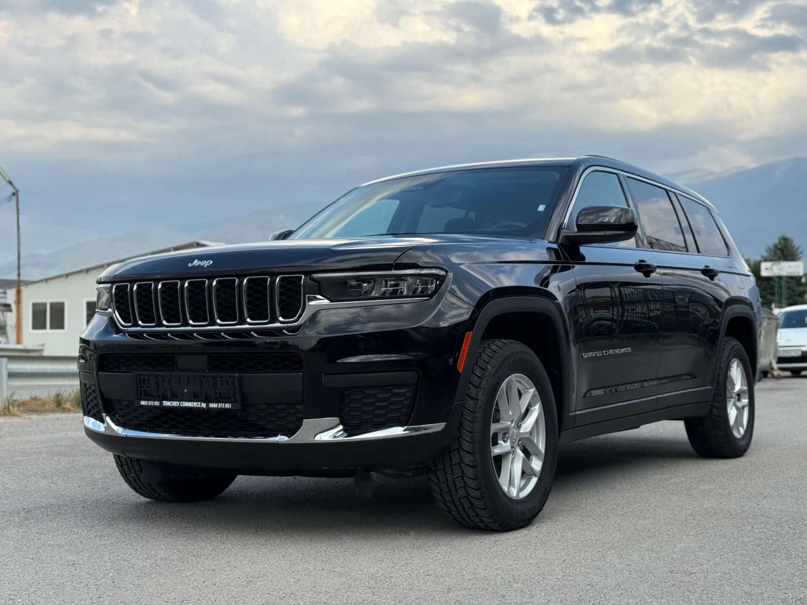 Jeep Grand cherokee 3.6i-93.000km-КАТО ЧИСТО НОВ-6-местен, снимка 3 - Автомобили и джипове - 55883473
