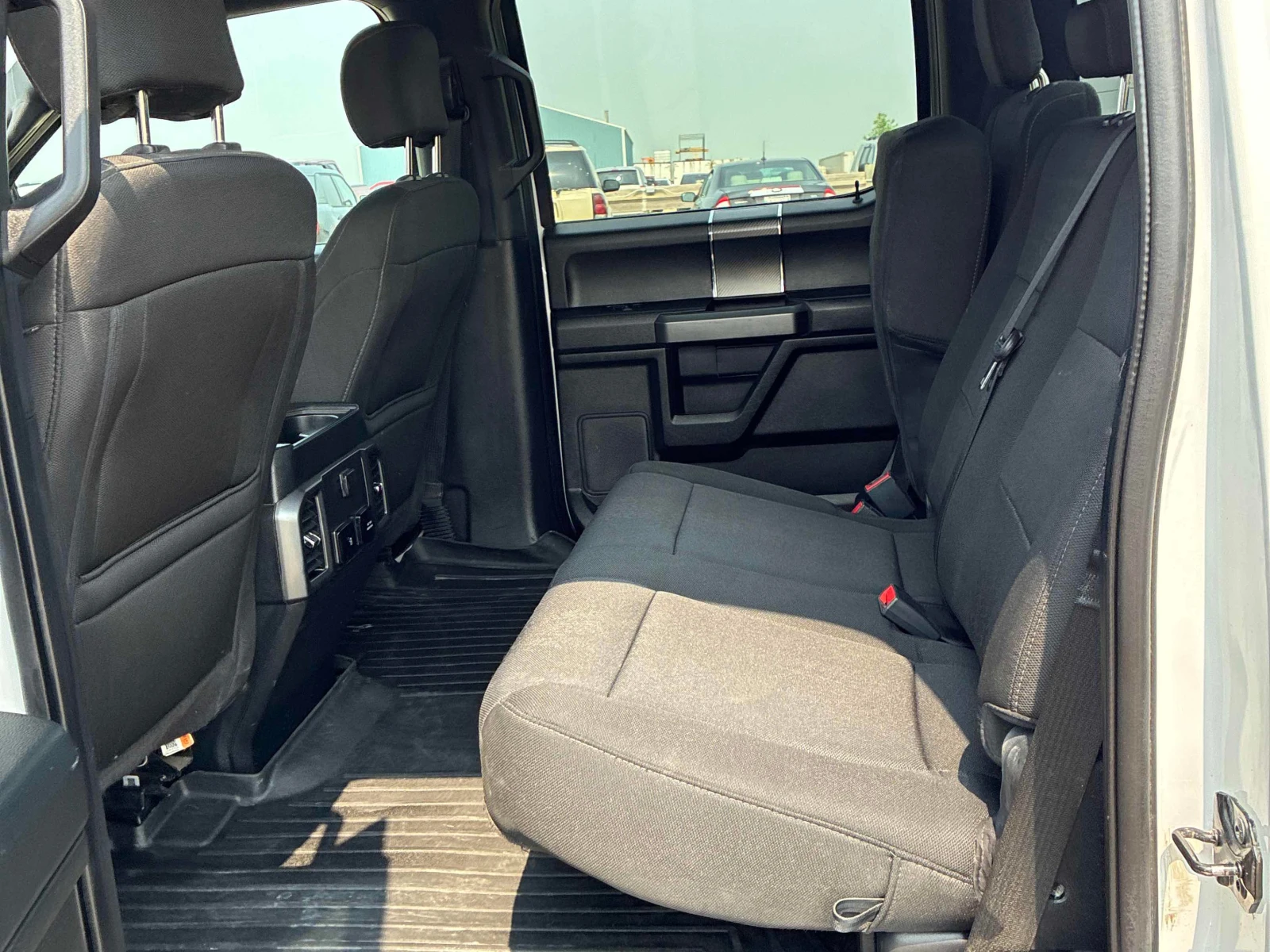 Ford F150 4WD SUPERCREW XLT* Подгрев* Камера* CarPlay* CARFA, снимка 17 - Автомобили и джипове - 56204402