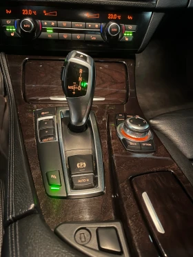 BMW 530 COMFORT/PANO/HEAD-UP/SOFTCLOSE/KEYLESS/DISTRONIC/, снимка 11