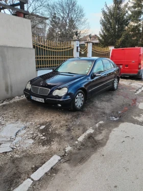 Mercedes-Benz C 180, снимка 8