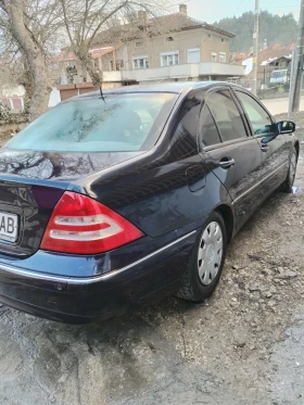 Mercedes-Benz C 180, снимка 4