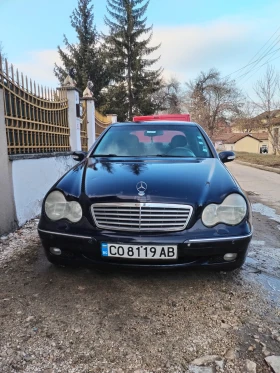 Mercedes-Benz C 180, снимка 15