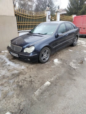 Mercedes-Benz C 180, снимка 2