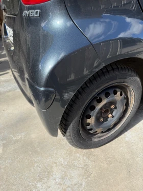 Toyota Aygo 1.0, снимка 9 - Автомобили и джипове - 53623652