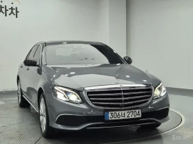 ������ Mercedes-Benz E 300