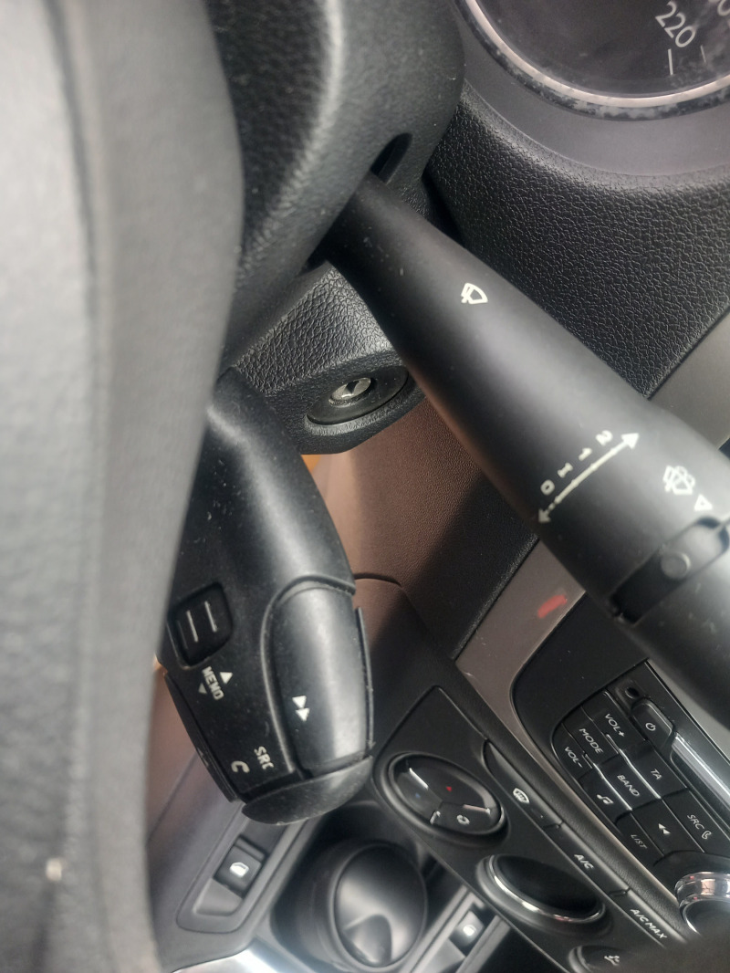 Citroen C-Elysee Топ състояние 1.6 hdi, снимка 8 - Автомобили и джипове - 46411104