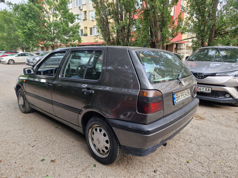 VW Golf 3 1, 4 газ, снимка 8 - Автомобили и джипове - 46415852