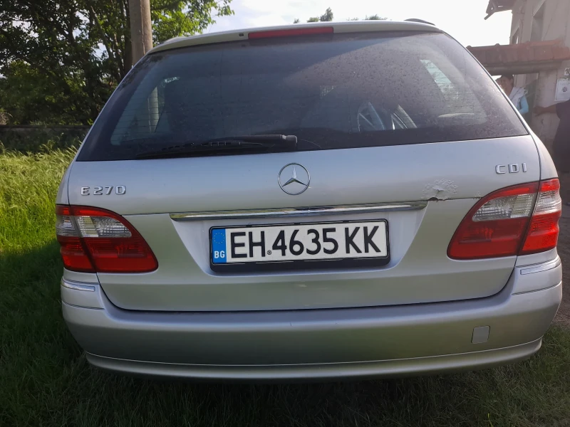 Mercedes-Benz E 270, снимка 3 - Автомобили и джипове - 48847634