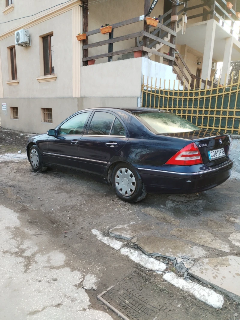 Mercedes-Benz C 180, снимка 3 - Автомобили и джипове - 48984458