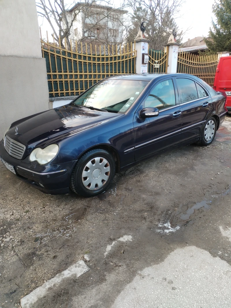 Mercedes-Benz C 180, снимка 2 - Автомобили и джипове - 48984458