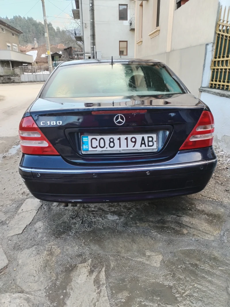 Mercedes-Benz C 180, снимка 5 - Автомобили и джипове - 48984458