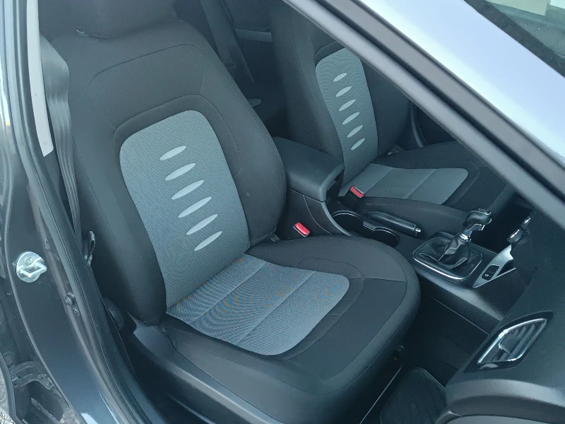 Kia Ceed 1.6 GDI, снимка 11 - Автомобили и джипове - 50074881