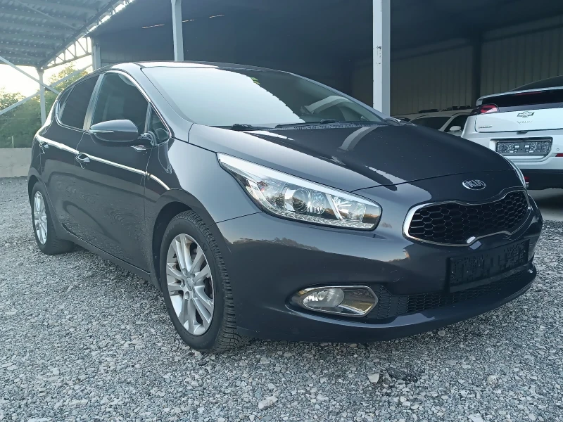 Kia Ceed 1.6 GDI, снимка 3 - Автомобили и джипове - 50074881