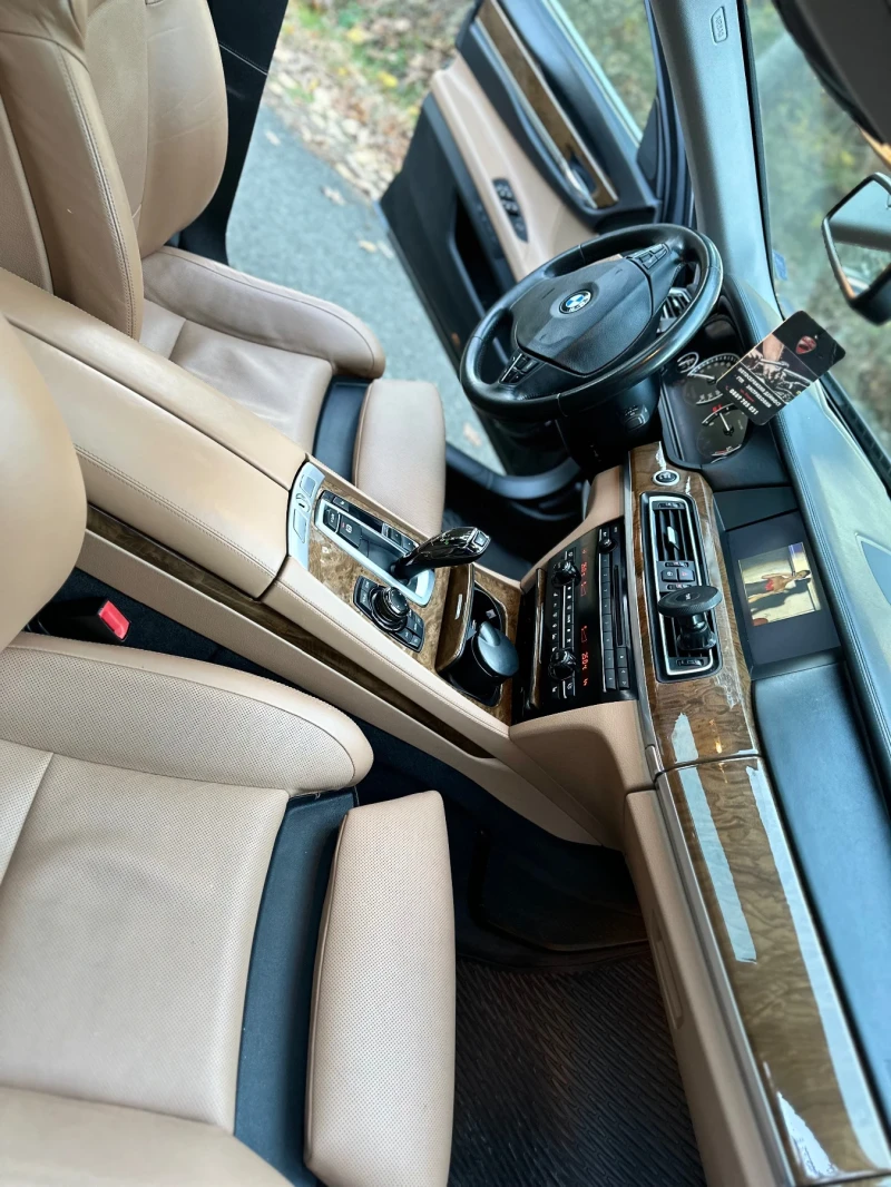 BMW 740, снимка 6 - Автомобили и джипове - 52405693