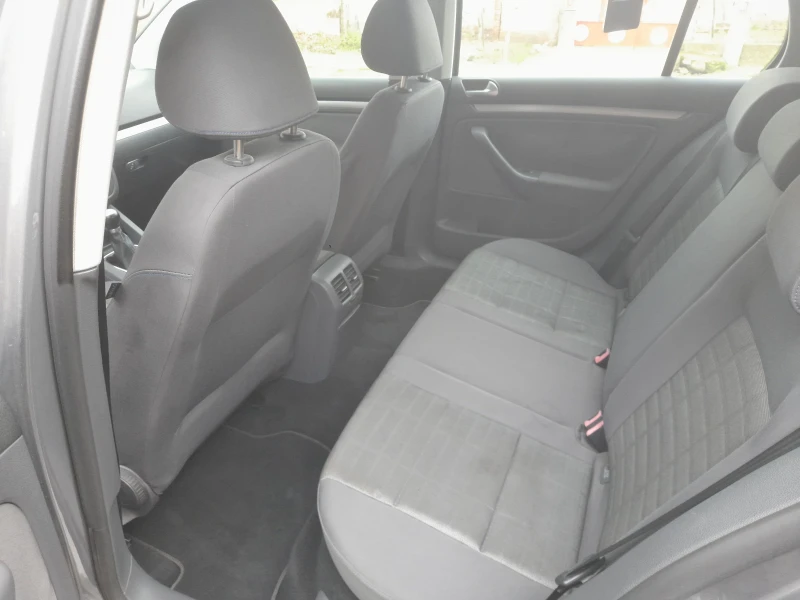 VW Golf 1.9 tdi, снимка 12 - Автомобили и джипове - 52505776