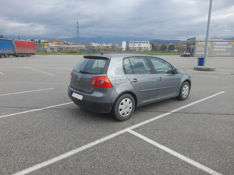 VW Golf 1.9 tdi, снимка 3 - Автомобили и джипове - 52505776