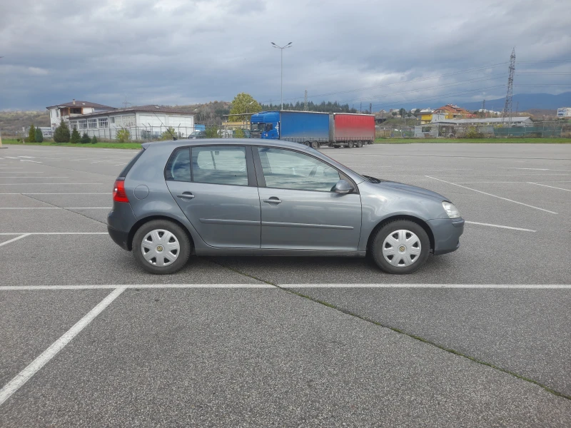VW Golf 1.9 tdi, снимка 2 - Автомобили и джипове - 52505776