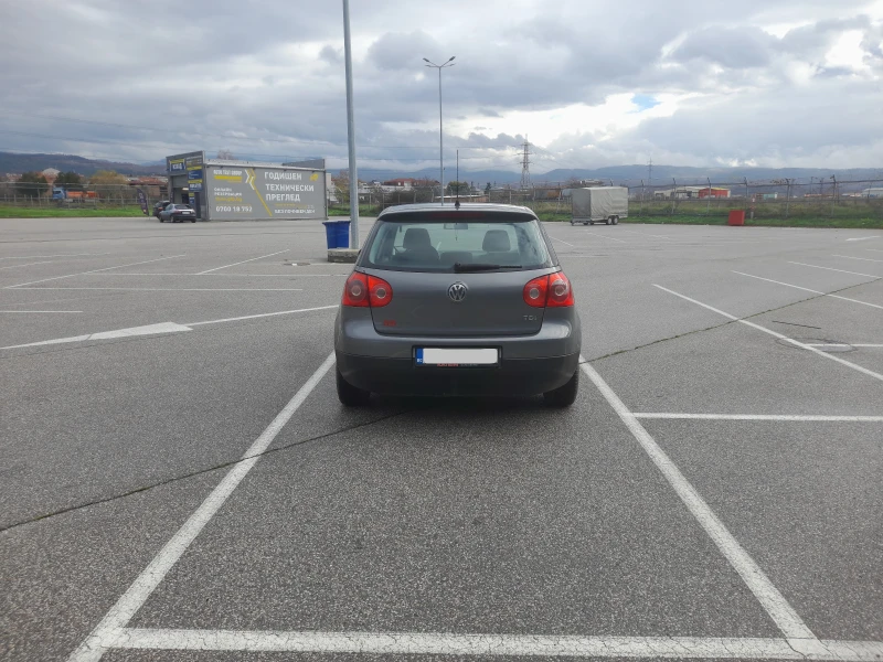 VW Golf 1.9 tdi, снимка 4 - Автомобили и джипове - 52505776