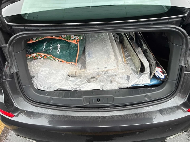 BMW 550 * 550i * CARFAX * БЕЗ ПЪРВОНАЧАЛНА ВНОСКА, снимка 15 - Автомобили и джипове - 53399065