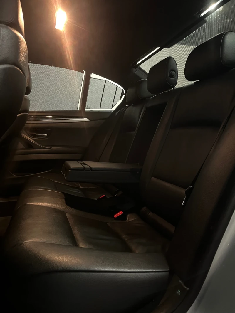 BMW 530 COMFORT/PANO/HEAD-UP/SOFTCLOSE/KEYLESS/DISTRONIC/, снимка 10 - Автомобили и джипове - 53525959