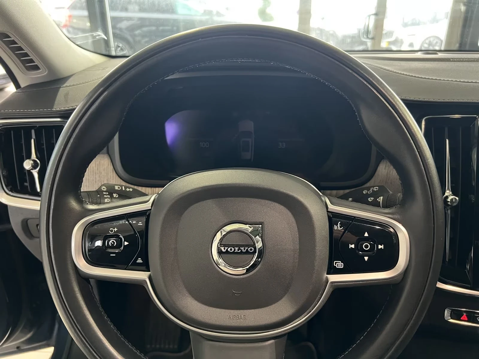 Volvo V90 PHEV/341HP/INSCRIPTION/PANO/HUD/CAM/H&K/MEMO/600g - изображение 9