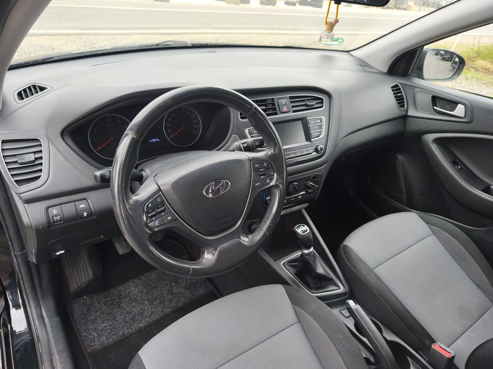 Hyundai I20 1.2 benzin 84hp Facelift  | Mobile.bg   15