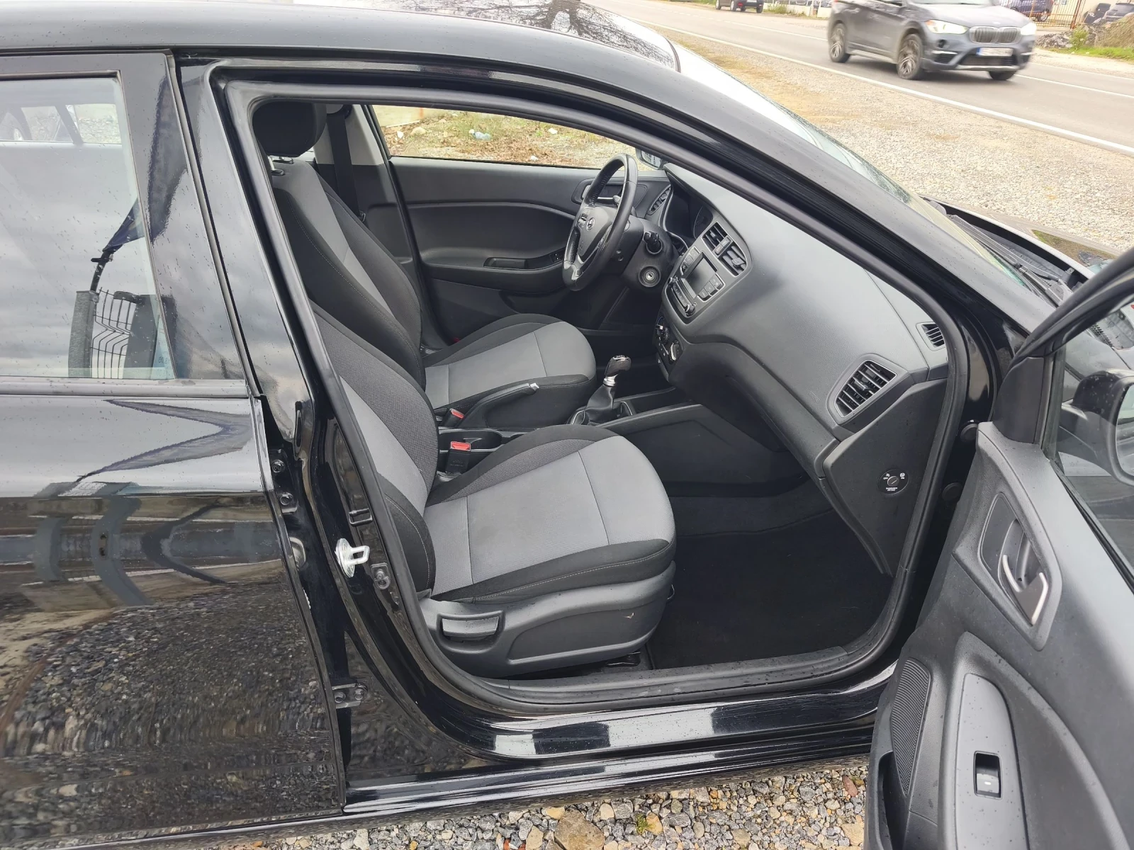 Hyundai I20 1.2 benzin 84hp Facelift  | Mobile.bg   12